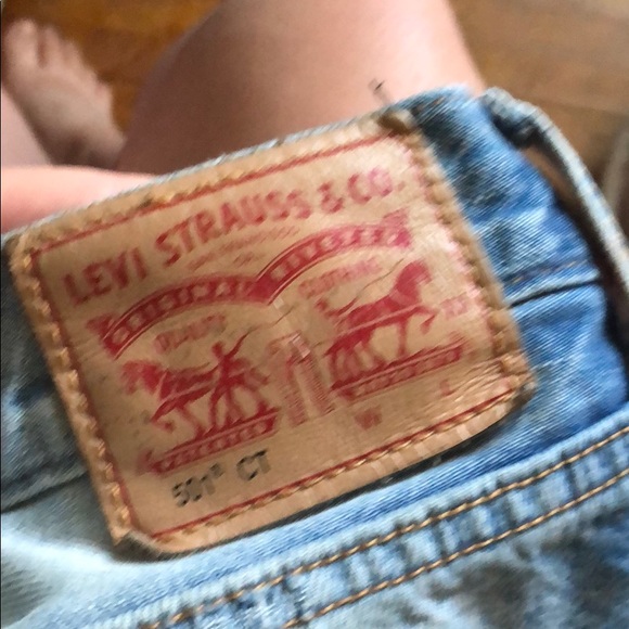 Levi Jean Shorts - Picture 4 of 5